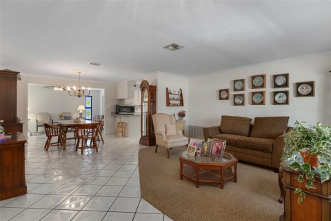 Villa ou maison à vendre à Beverly Hills, Floride: 2 chambres, 158.03 m2 № 1906750 - photo 6