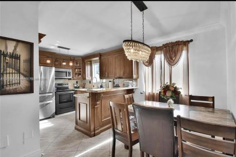 Condominio en Homestead, Florida, 3 dormitorios  № 2055756