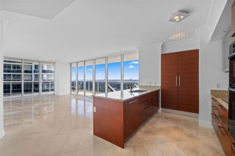 Condominio en venta en Hallandale Beach, Florida, 2 dormitorios, 135.45 m2 № 1890854 - foto 6