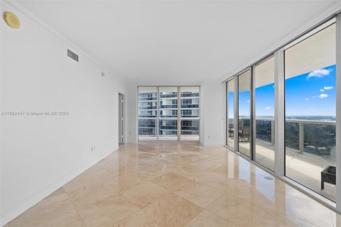 Condominio en venta en Hallandale Beach, Florida, 2 dormitorios, 135.45 m2 № 1890854 - foto 2