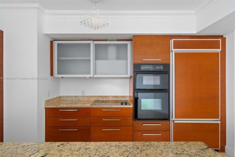 Condominio en venta en Hallandale Beach, Florida, 2 dormitorios, 135.45 m2 № 1890854 - foto 9