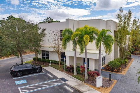Propiedad comercial en venta en Sarasota, Florida, 846.71 m2 № 992405 - foto 2
