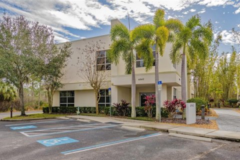 Propiedad comercial en venta en Sarasota, Florida, 846.71 m2 № 992405 - foto 3