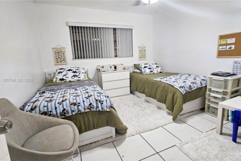 Townhouse in Miami, Florida 4 bedrooms, 149.57 sq.m. № 2065813 - photo 20