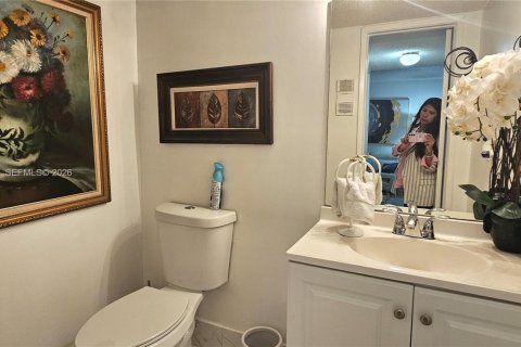 Townhouse in Miami, Florida 4 bedrooms, 149.57 sq.m. № 2065813 - photo 16