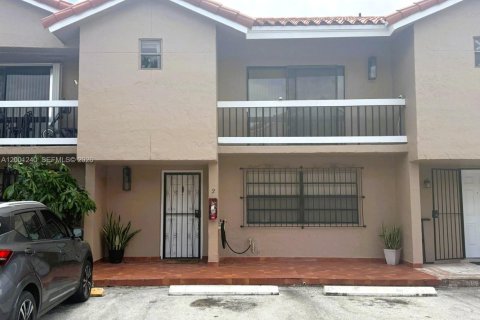 Townhouse in Miami, Florida 4 bedrooms, 149.57 sq.m. № 2065813