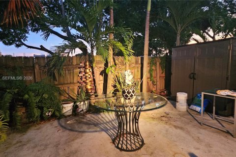 Townhouse in Miami, Florida 4 bedrooms, 149.57 sq.m. № 2065813 - photo 26