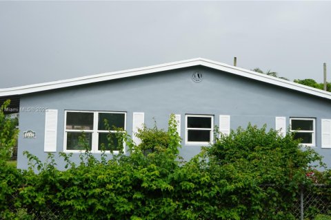 House in West Park, Florida 3 bedrooms, 108.14 sq.m. № 1945605 - photo 7