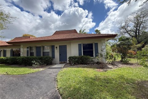 Copropriété à vendre à Davie, Floride: 3 chambres, 129.32 m2 № 2153712 - photo 3