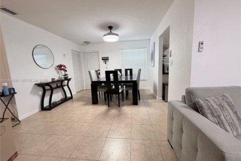Copropriété à vendre à Davie, Floride: 3 chambres, 129.32 m2 № 2153712 - photo 10
