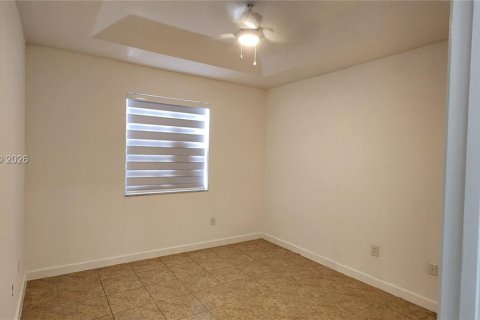 Townhouse in Cutler Bay, Florida 3 bedrooms, 131.55 sq.m. № 2024212 - photo 11
