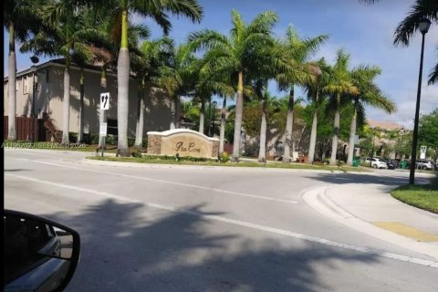 Townhouse in Cutler Bay, Florida 3 bedrooms, 131.55 sq.m. № 2024212 - photo 21