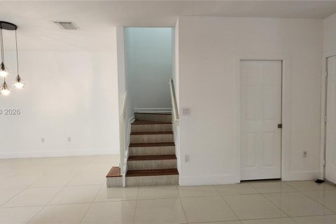 Townhouse in Cutler Bay, Florida 3 bedrooms, 131.55 sq.m. № 2024212 - photo 10