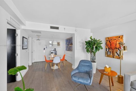 Condominio en venta en Miami Beach, Florida, 1 dormitorio, 64.47 m2 № 2034177 - foto 22