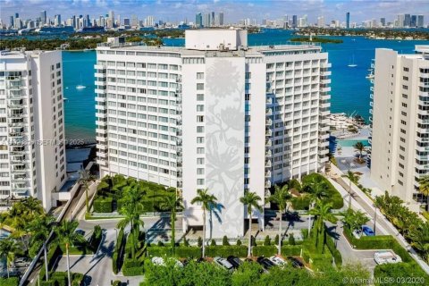 Condominio en venta en Miami Beach, Florida, 1 dormitorio, 64.47 m2 № 2034177 - foto 2