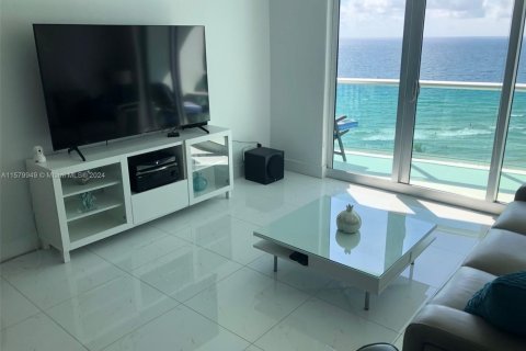 Copropriété à louer à Hollywood, Floride: 1 chambre, 81.2 m2 № 2016824 - photo 14