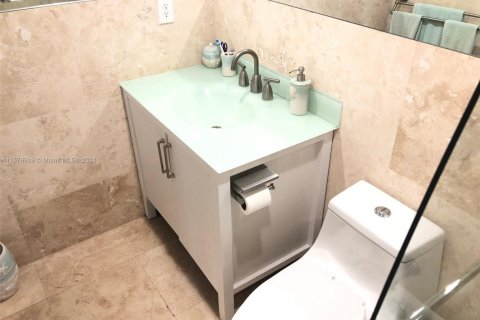 Copropriété à louer à Hollywood, Floride: 1 chambre, 81.2 m2 № 2016824 - photo 29