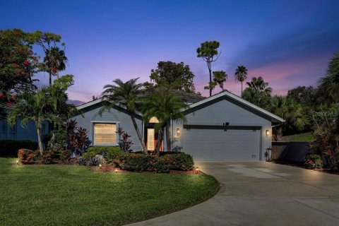 House in Port Charlotte, Florida 2 bedrooms, 145.3 sq.m. № 2351837