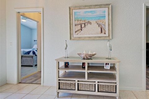House in Port Charlotte, Florida 2 bedrooms, 145.3 sq.m. № 2351837 - photo 10