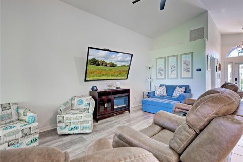 House in Port Charlotte, Florida 2 bedrooms, 145.3 sq.m. № 2351837 - photo 26