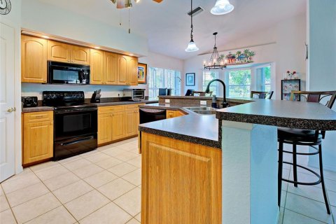 House in Port Charlotte, Florida 2 bedrooms, 145.3 sq.m. № 2351837 - photo 29