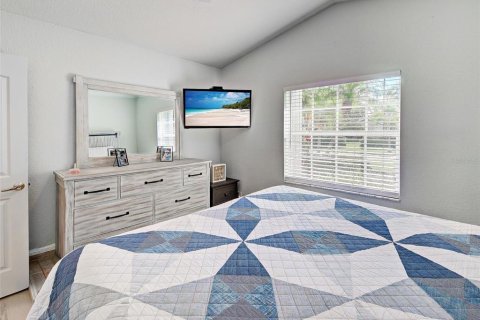 House in Port Charlotte, Florida 2 bedrooms, 145.3 sq.m. № 2351837 - photo 13