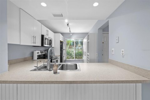 Copropriété à vendre à Saint Petersburg, Floride: 2 chambres, 82.68 m2 № 1618789 - photo 11