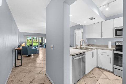 Copropriété à vendre à Saint Petersburg, Floride: 2 chambres, 82.68 m2 № 1618789 - photo 3