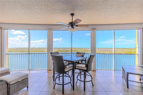 Condo in Fort Myers, Florida, 3 bedrooms  № 1843802 - photo 1