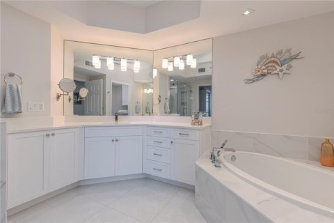 Condo in Fort Myers, Florida, 3 bedrooms  № 1843802 - photo 24