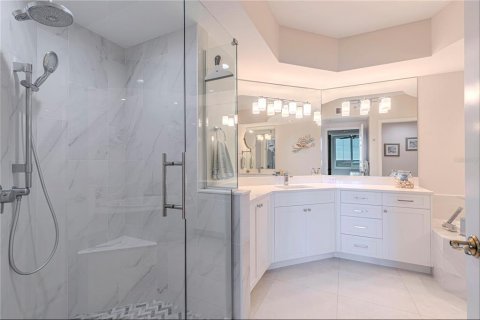 Condo in Fort Myers, Florida, 3 bedrooms  № 1843802 - photo 21