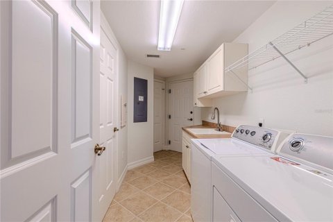 Condo in Fort Myers, Florida, 3 bedrooms  № 1843802 - photo 20