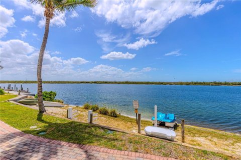 Condo in Fort Myers, Florida, 3 bedrooms  № 1843802 - photo 29