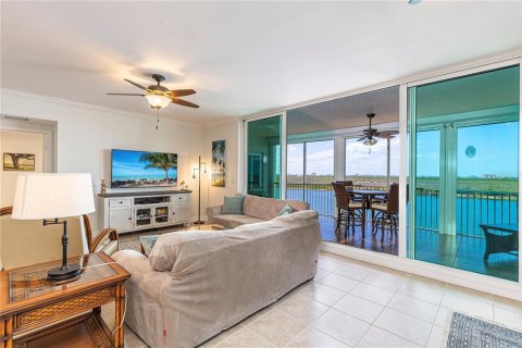 Condo in Fort Myers, Florida, 3 bedrooms  № 1843802 - photo 10