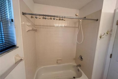 House in Lake Wales, Florida 3 bedrooms, 159.42 sq.m. № 1788230 - photo 13