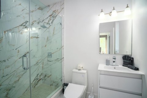 Adosado en alquiler en Pompano Beach, Florida, 5 dormitorios, 243.03 m2 № 2077388 - foto 9
