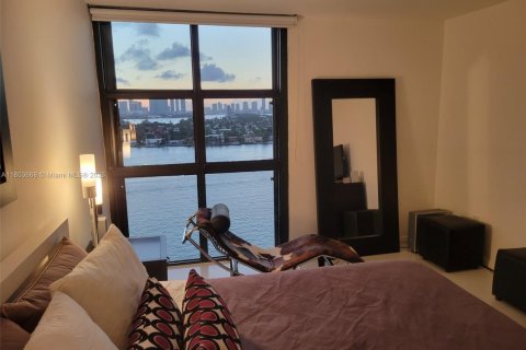 Condo in Miami Beach, Florida, 2 bedrooms № 2038950 - photo 7