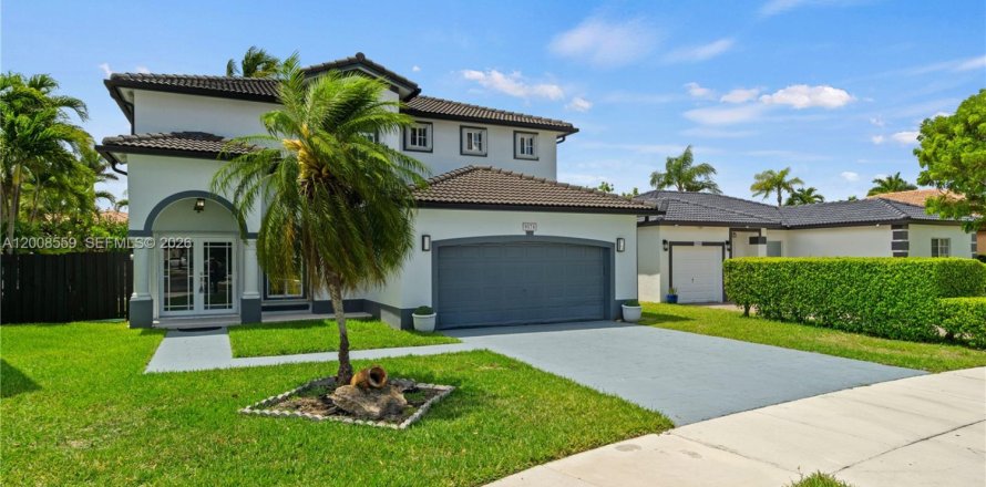 Villa ou maison à Miami, Floride 4 chambres, 182.46 m2 № 2074159