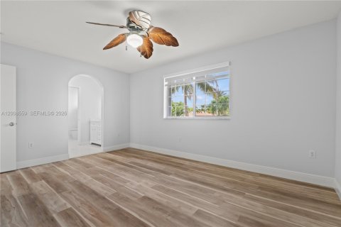 Villa ou maison à vendre à Miami, Floride: 4 chambres, 182.46 m2 № 2074159 - photo 20