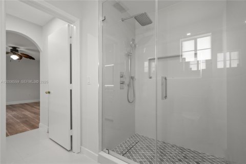 Villa ou maison à vendre à Miami, Floride: 4 chambres, 182.46 m2 № 2074159 - photo 22