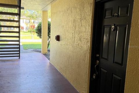 Copropriété à louer à Orlando, Floride: 2 chambres, 92.25 m2 № 2148728 - photo 2