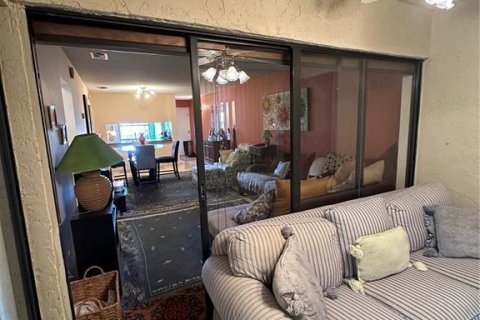 Condo in Orlando, Florida, 2 bedrooms  № 1821440 - photo 17