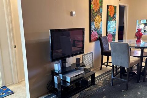 Condo in Orlando, Florida, 2 bedrooms  № 1821440 - photo 12