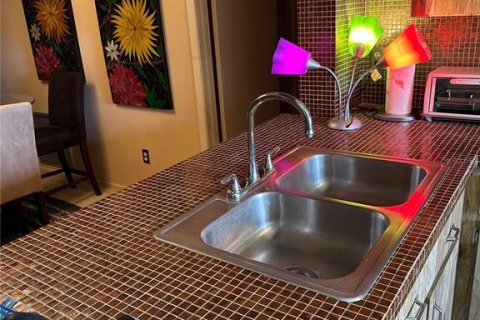 Condo in Orlando, Florida, 2 bedrooms  № 1821440 - photo 7