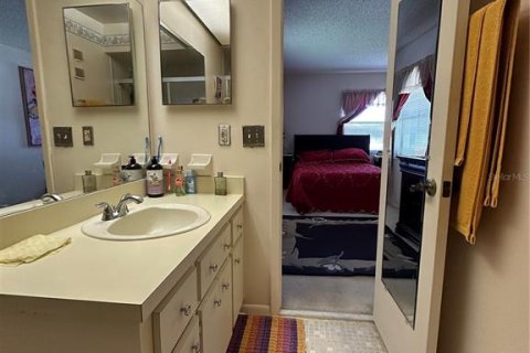Condo in Orlando, Florida, 2 bedrooms  № 1821440 - photo 25