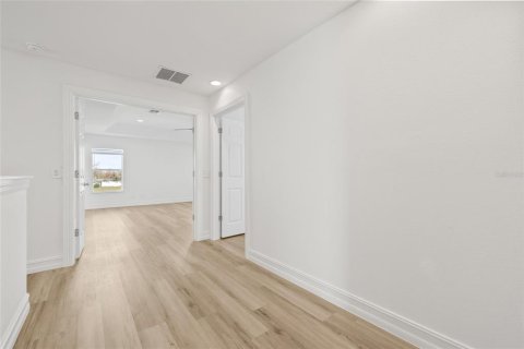 House in Land O' Lakes, Florida 4 bedrooms, 246.38 sq.m. № 1905872 - photo 24