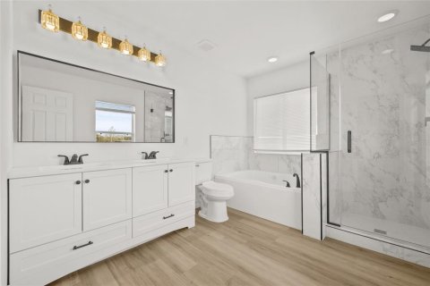 House in Land O' Lakes, Florida 4 bedrooms, 246.38 sq.m. № 1905872 - photo 29