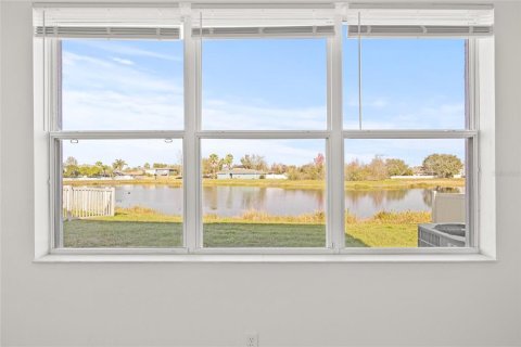 House in Land O' Lakes, Florida 4 bedrooms, 246.38 sq.m. № 1905872 - photo 11