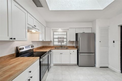 Commercial property in Crystal River, Florida 4 bedrooms, 181.16 sq.m. № 1789698 - photo 16