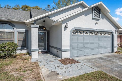 House in Palm Coast, Florida 3 bedrooms, 193.33 sq.m. № 1593410 - photo 2
